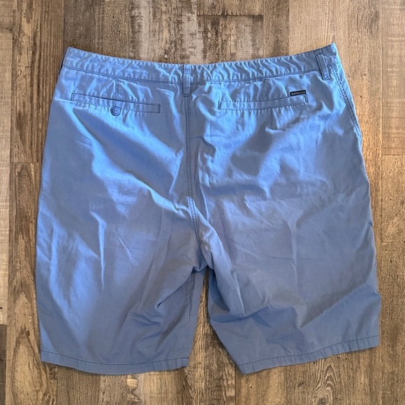 Quiksilver Men's Light Blue Flat Front Shorts - Picture 6 of 7